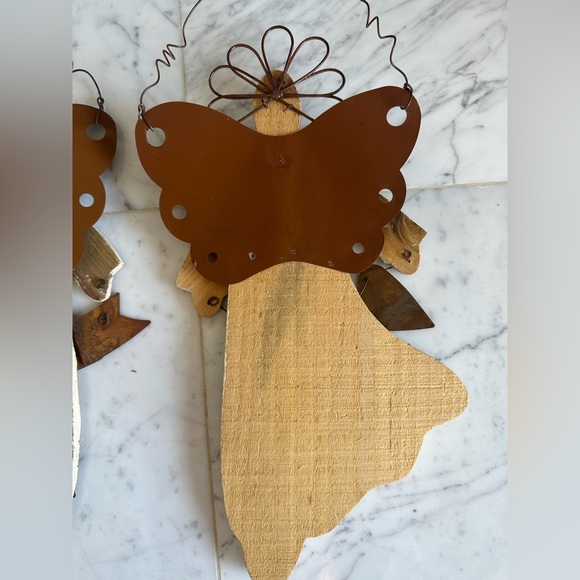 Wood and Metal Rustic Christmas Decor - Picture 4 of 7